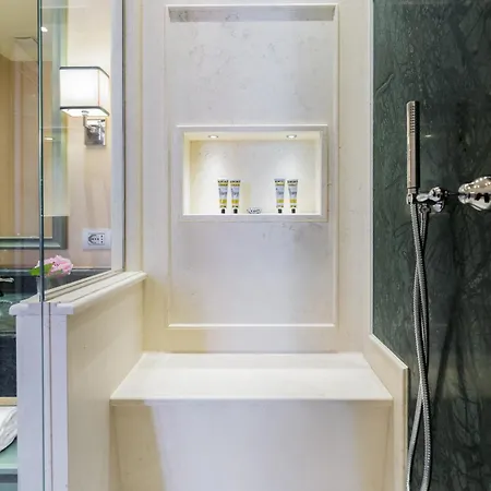 La Dimora Di Lady J Amazing Brandnew With 6 Luxury Bedrooms! Apartment Venice