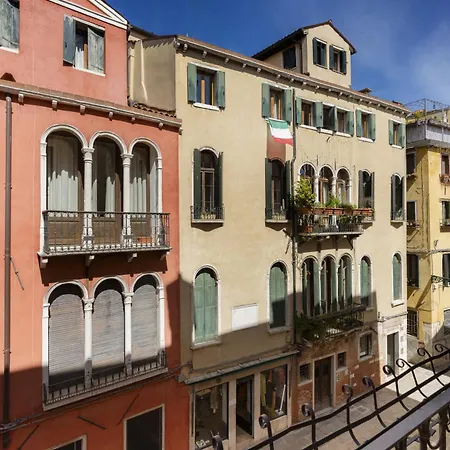 Appartamento La Dimora Di Lady J Amazing Brandnew With 6 Luxury Bedrooms!